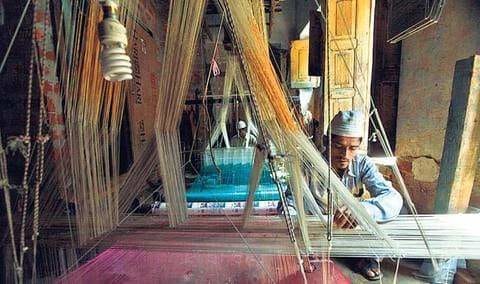 Povestea Esarfelor din Matase Naturala de Varanasi