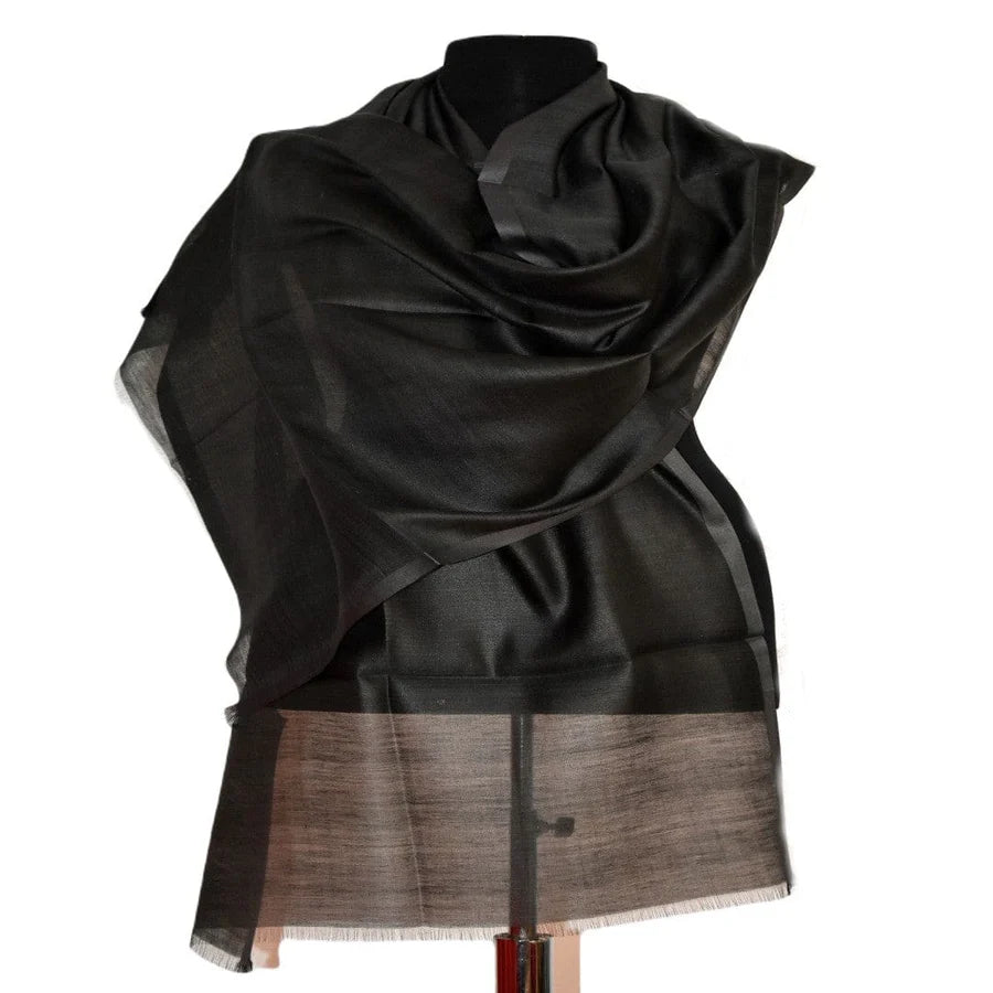 Esarfa-Sal tesuta manual din Matase Naturala ERI SILK (Peace Silk) - Negru (Cod: ERI5))