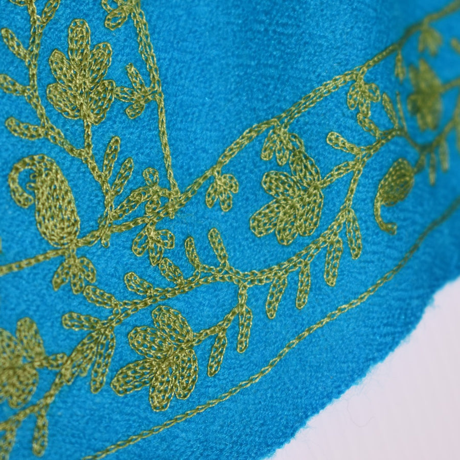 Esarfa Sal Casmir cu Broderie din Matase – Turcoaz/Verde Smarald-  Finete si Eleganta in orice Sezon -> Cod: CASHMBROD1