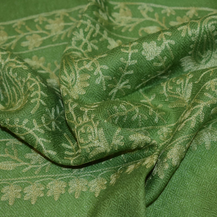 Esarfa Sal Casmir cu Broderie din Matase – Verde Army/Verde Fistic- Finete si Eleganta in orice Sezon -> Cod: CASHMBROD2