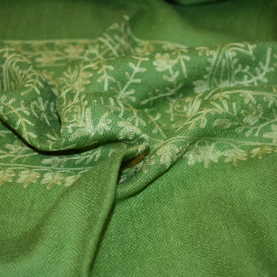 Esarfa Sal Casmir cu Broderie din Matase – Verde Army/Verde Fistic- Finete si Eleganta in orice Sezon -> Cod: CASHMBROD2