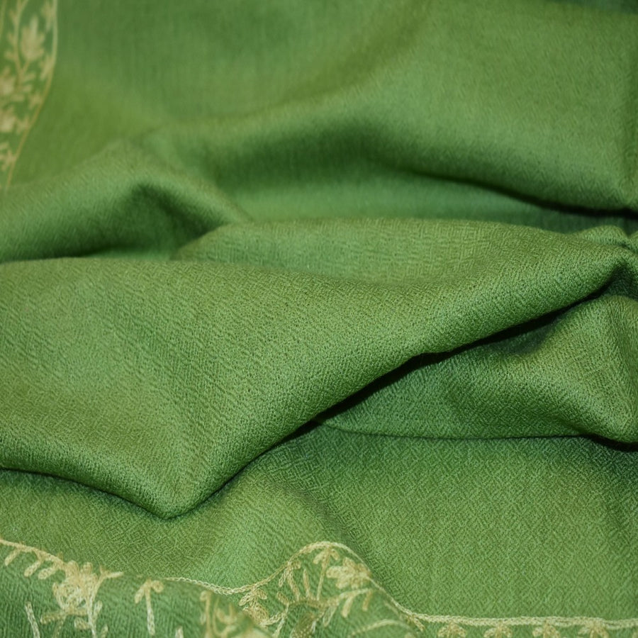 Esarfa Sal Casmir cu Broderie din Matase – Verde Army/Verde Fistic- Finete si Eleganta in orice Sezon -> Cod: CASHMBROD2