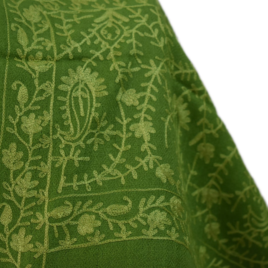 Esarfa Sal Casmir cu Broderie din Matase – Verde Army/Verde Fistic- Finete si Eleganta in orice Sezon -> Cod: CASHMBROD2