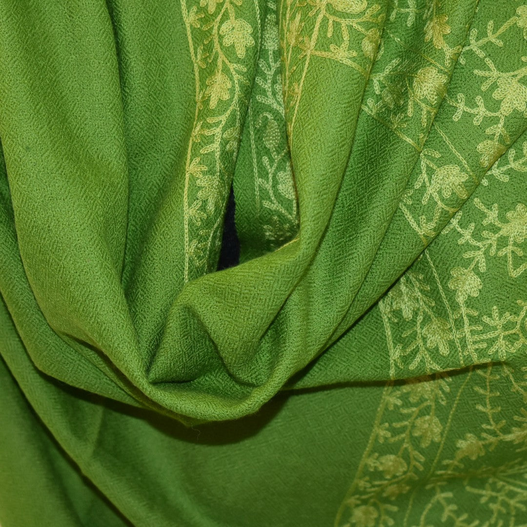 Esarfa Sal Casmir cu Broderie din Matase – Verde Army/Verde Fistic- Finete si Eleganta in orice Sezon -> Cod: CASHMBROD2