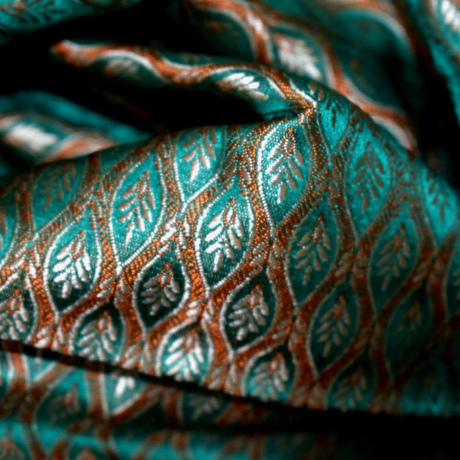 Esarfa-Sal - Handloom Banarasi Katan Silk Brocart /Mulberry Silk & Zari Border-> Brocart18 - esarfa Sal Banarasi Katan Silk Brocart
