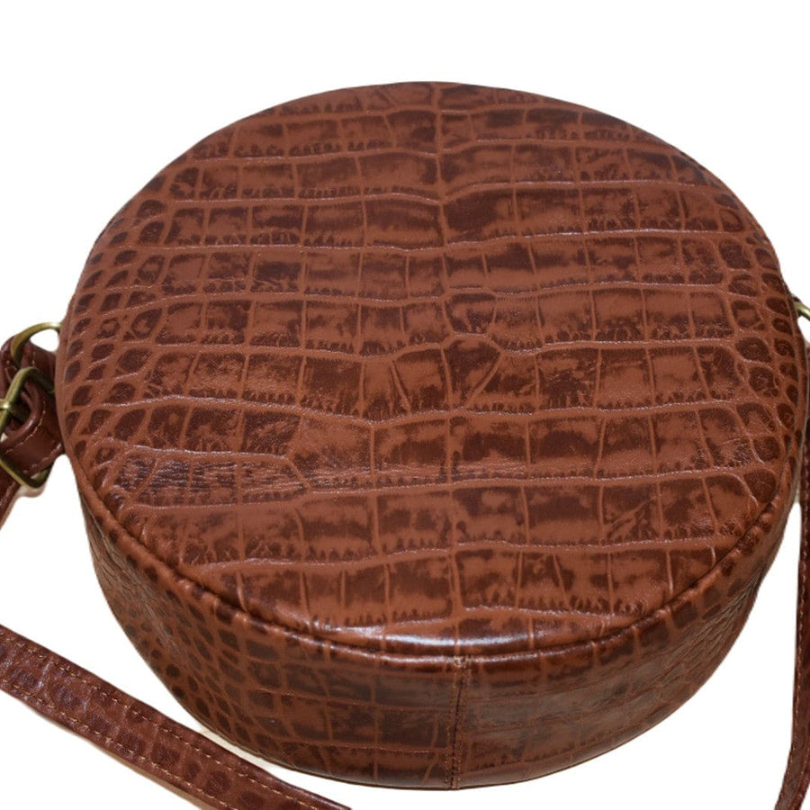 Geanta Sling lucrata manual cu model embosat. Cod: BIV1 - Geanta din Piele Naturala de camila