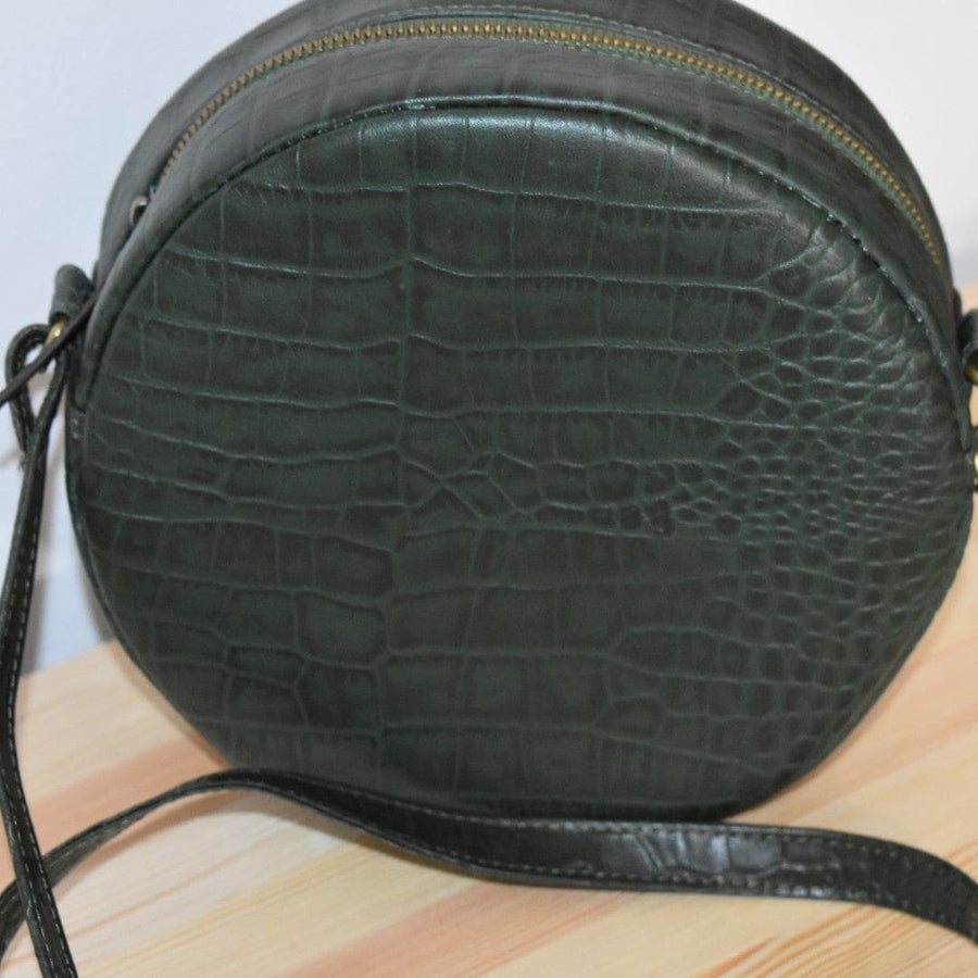 Geanta Sling lucrata manual cu model embosat. Cod: BIV4 - Genti din Piele