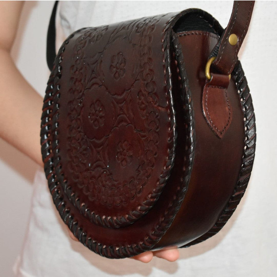 Geanta Sling lucrata manual cu model embosat. Cod: CAM4 - Geanta din Piele Naturala de camila