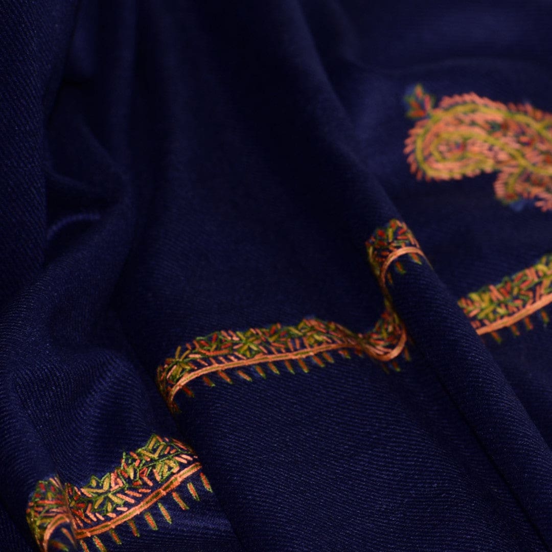 NOU! Sal de Dimensiuni Mari tesut din 100% Lana cu textura ultrafina (Australian Merino Wool) & Broderie Manuala - Navy Blue - sal din