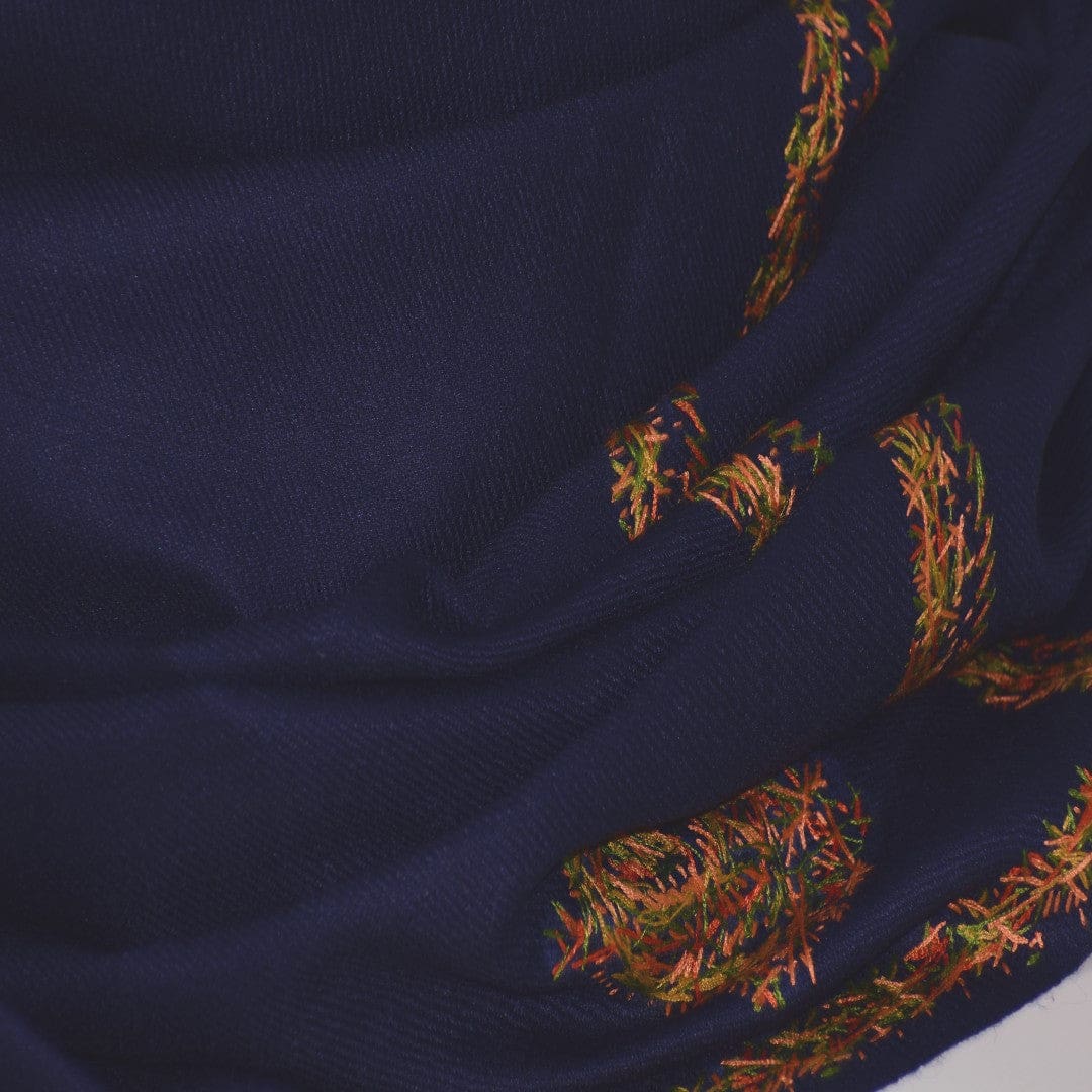 NOU! Sal de Dimensiuni Mari tesut din 100% Lana cu textura ultrafina (Australian Merino Wool) & Broderie Manuala - Navy Blue - sal din