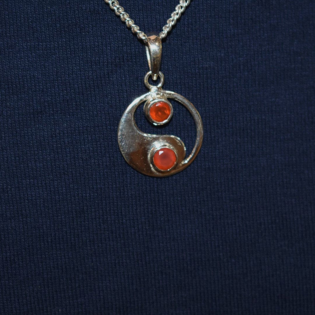 Pandantiv YIN &YANG din Argint 925 cu Pietre Semipretioase Naturale de Carnelian multifatetat slefuite -> Cod: SilverPendant9 - Pandantive