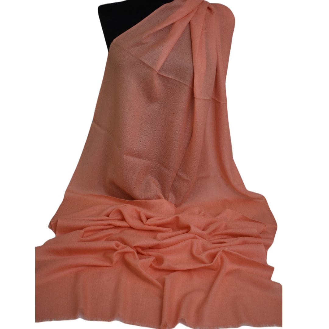 Sal Premium confectionat din 100% Lana Cashmere - Fuzzy Peach (culoarea Anului 2024) - Cod: CASHAPRIL8 - Saluri