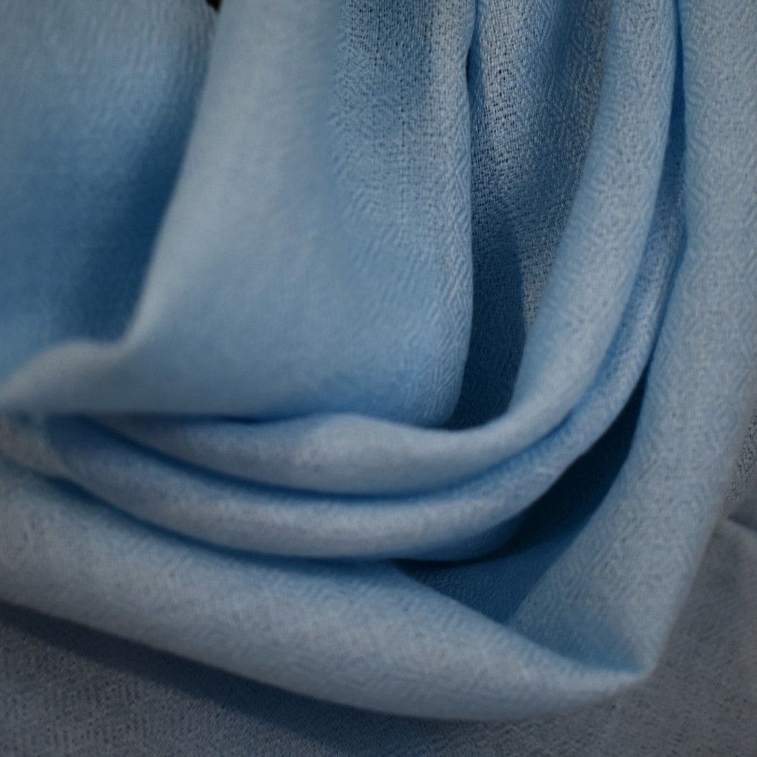 Sal Premium confectionat din 100% Lana Cashmere -Ivory Alb- Cod: CASHLIGHTBLUE - Saluri Cashmere