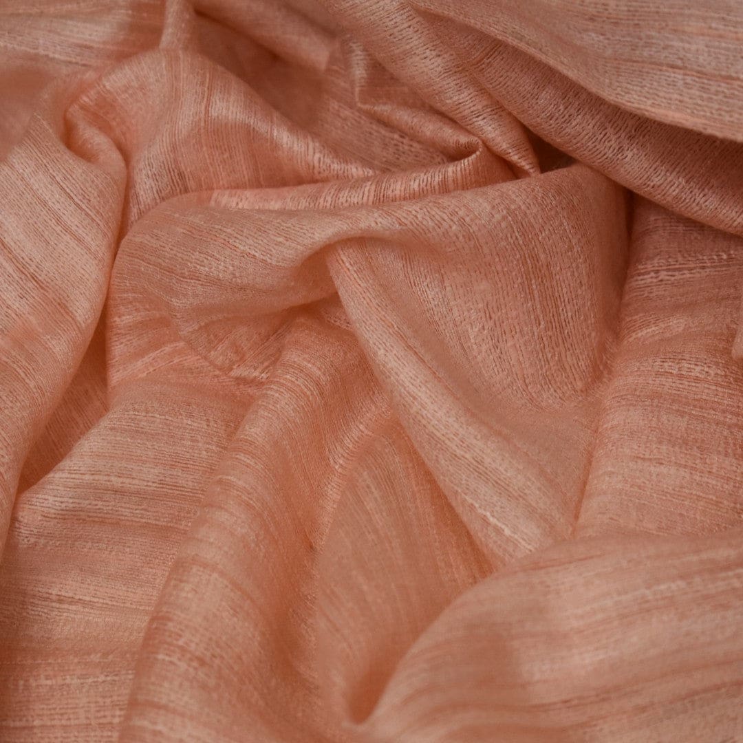 Sal tesut manual din 100% Matase Naturala Organica - Ghicha Tassar/Tussar Silk -> Fuzzy Peach (Culoarea Anului 2024)-> Cod: NewGhicha12