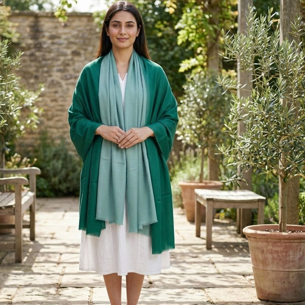 Esarfa Sal Lana Casmir si Matase Naturala - Ombre 2 nuante de Verde Smarald & Blueverde -> Cod: CASMIRSILK14